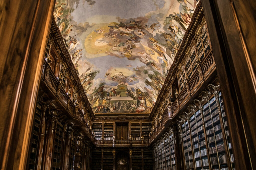 Clementinum Kütüphanesi