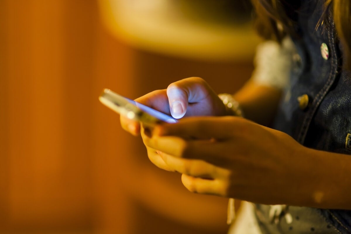 Sessiz nesil: Neden bazı gençler telefonu açmıyor?