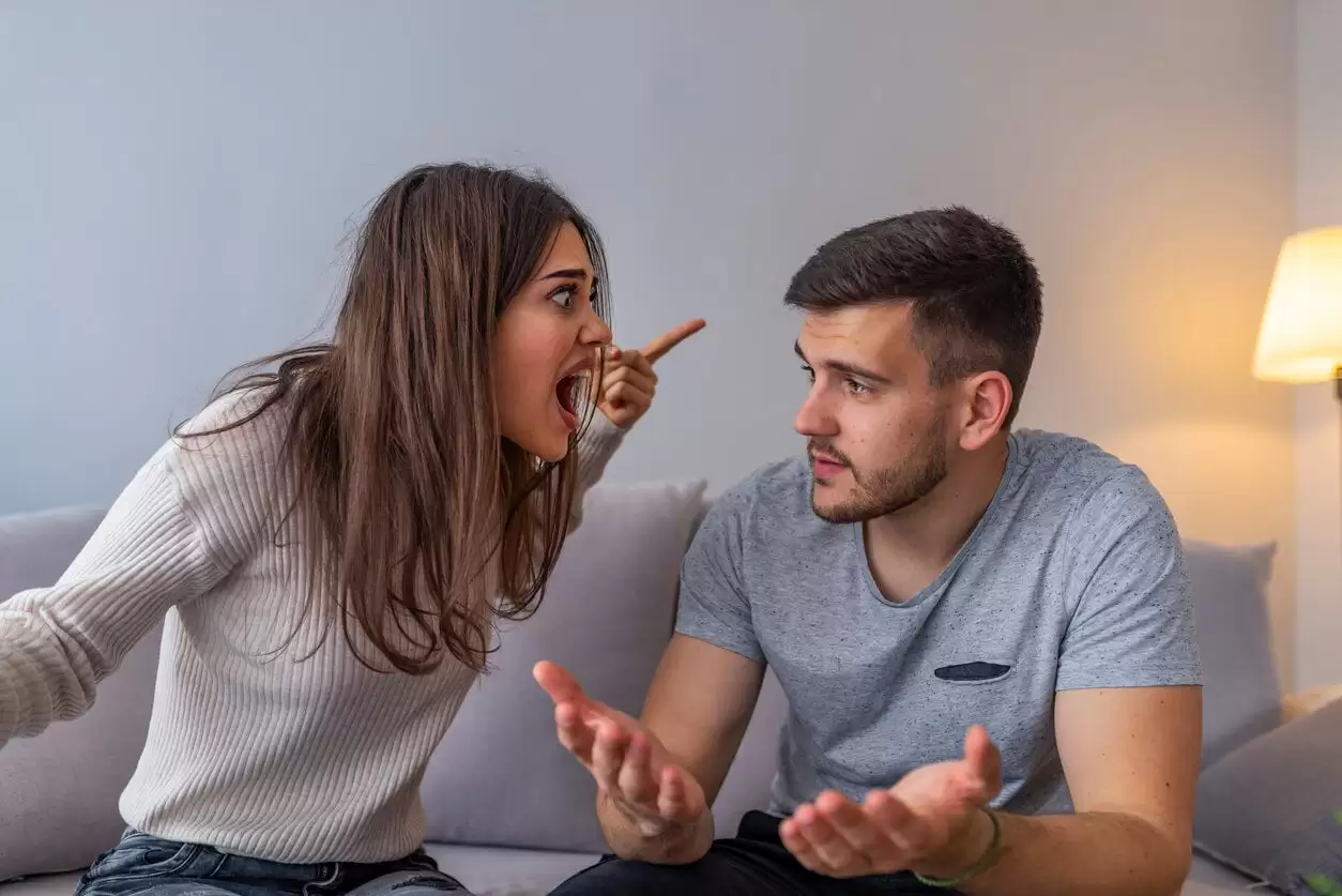 4 estrategias efectivas para manejar el mal humor de tu pareja