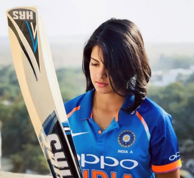 Priya Punia, ateşli kadın kriketçiler