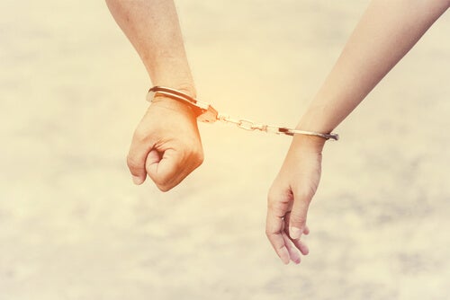 Duygusal bağımlılığı karakterize eden şeyin ne olduğunu biliyor musunuz?