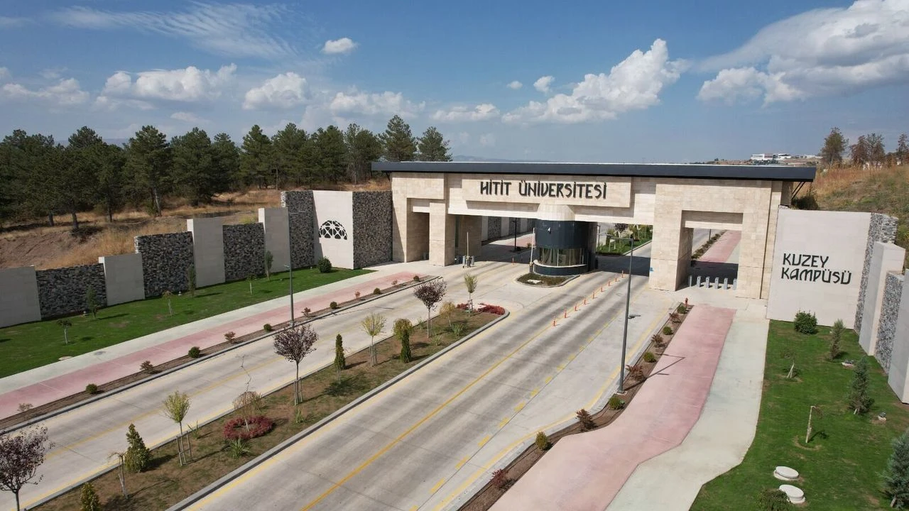 Hitit Üniversitesi KPSS 60 Puanla Personel Alımı Başlattı! Teknisyen, Koruma ve Güvenlik ile Destek Personeli Alınacak