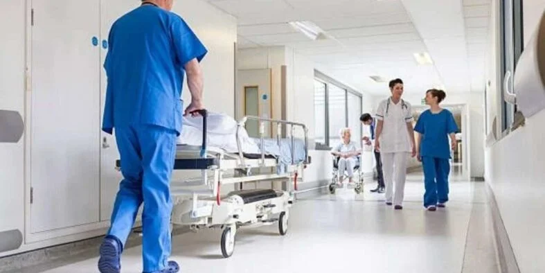 Hastanelere 3 Bin Personel ve İşçi Alımı Geliyor! Kadrolar, Başvuru Şartları ve Son Gelişmeler